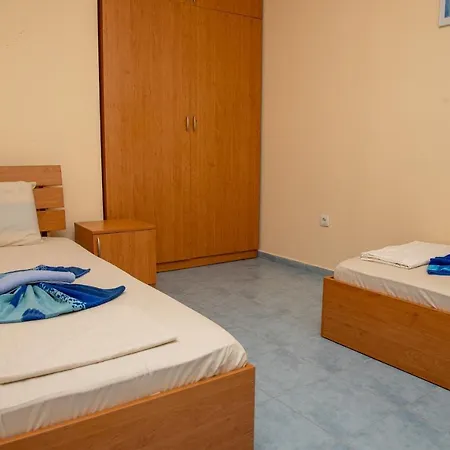 2bd Flat With A Pool Close To Cacao Beach Apartman