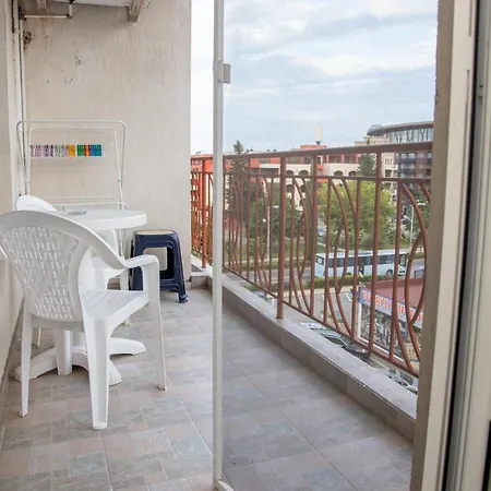 2bd Flat With A Pool Close To Cacao Beach Apartman Napospart